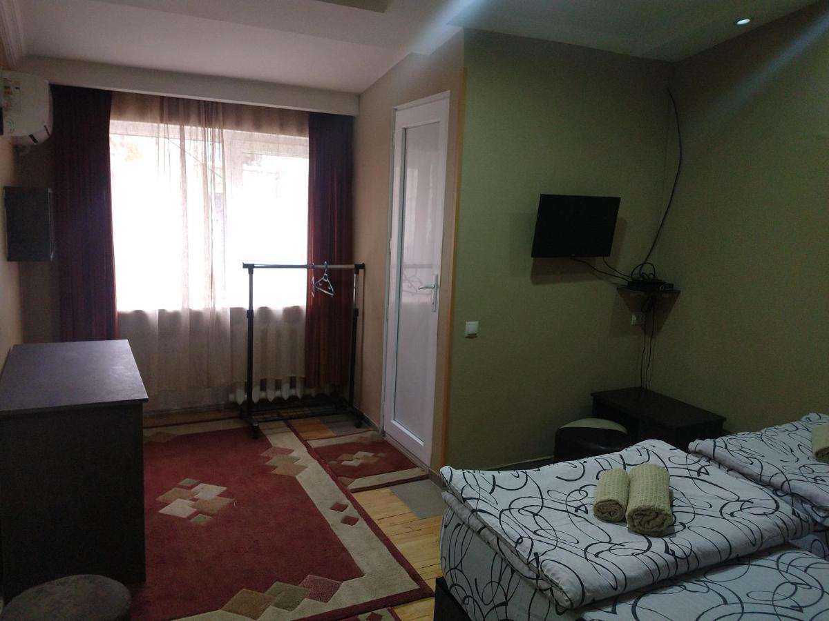 Hotel Bu 第比利斯 外观 照片