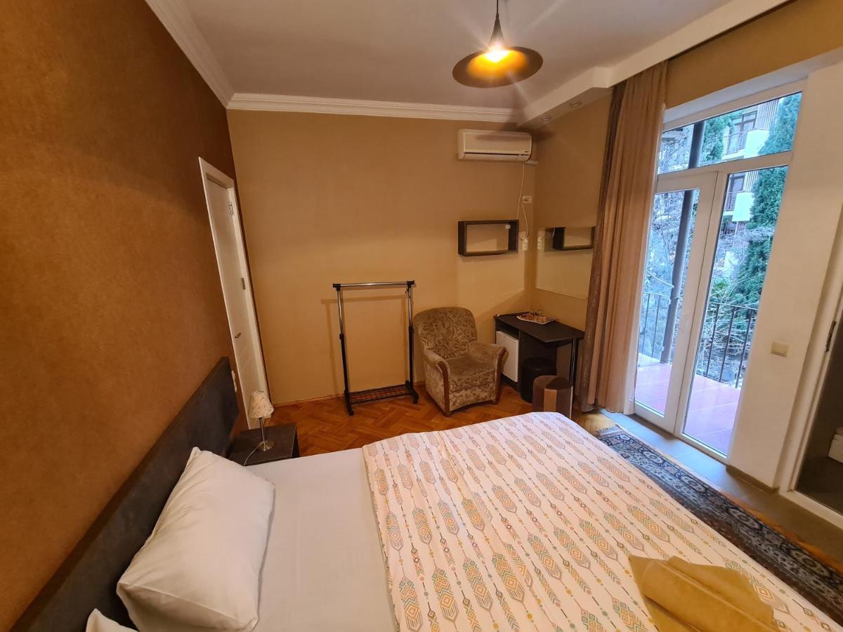 Hotel Bu 第比利斯 外观 照片