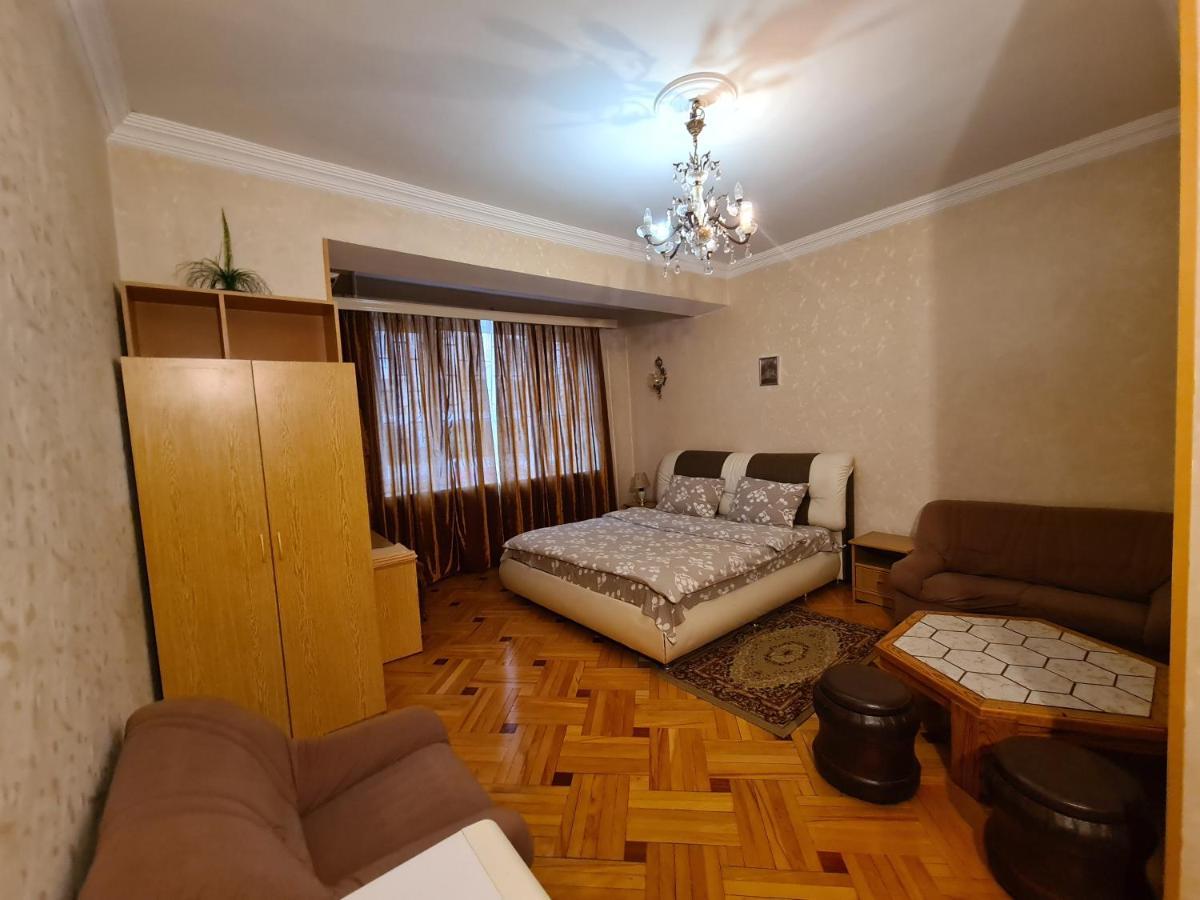 Hotel Bu 第比利斯 外观 照片